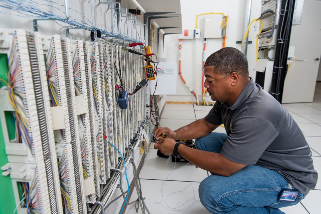 Emergency Elevator Phone Referral Program | Kings III